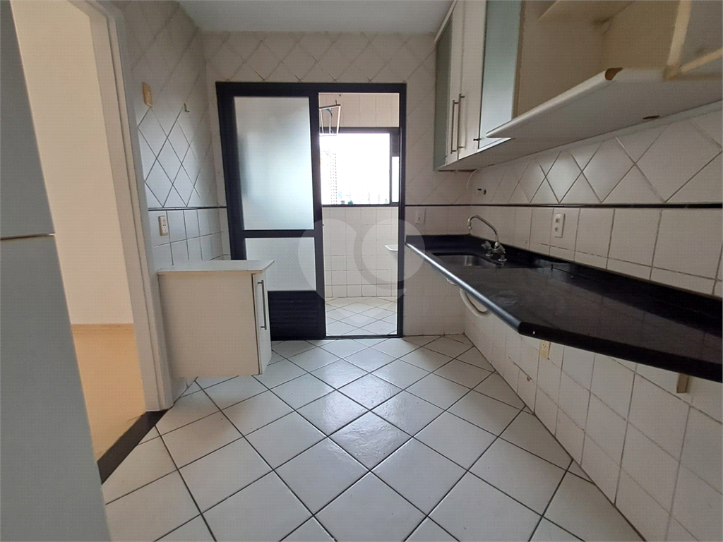 Imóvel 80m² 3 quartos, um foi aberto para a sala conta com varanda piscina 2 vagas Vila Romana
