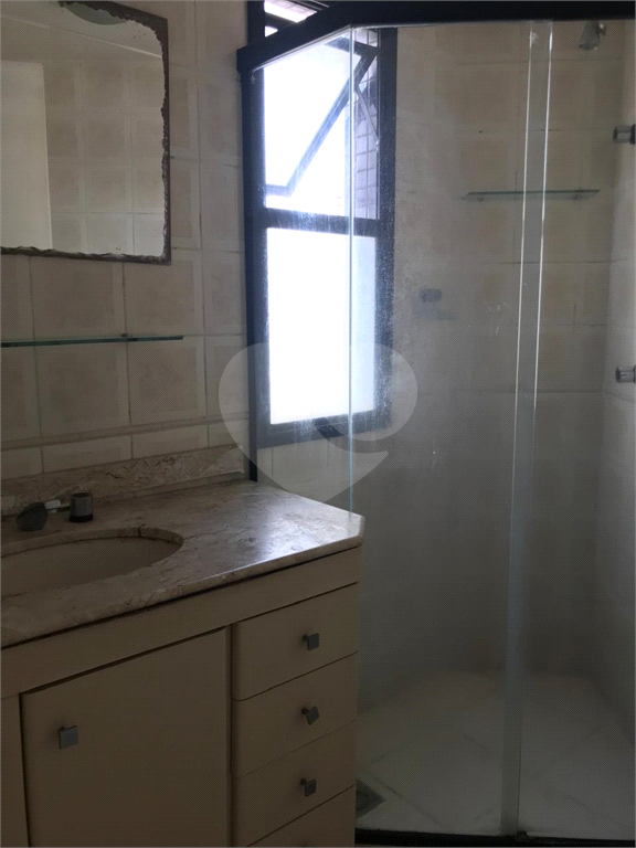 Imóvel 80m² 3 quartos, um aberto para a sala com varanda piscina 2 vagas Vila Romana