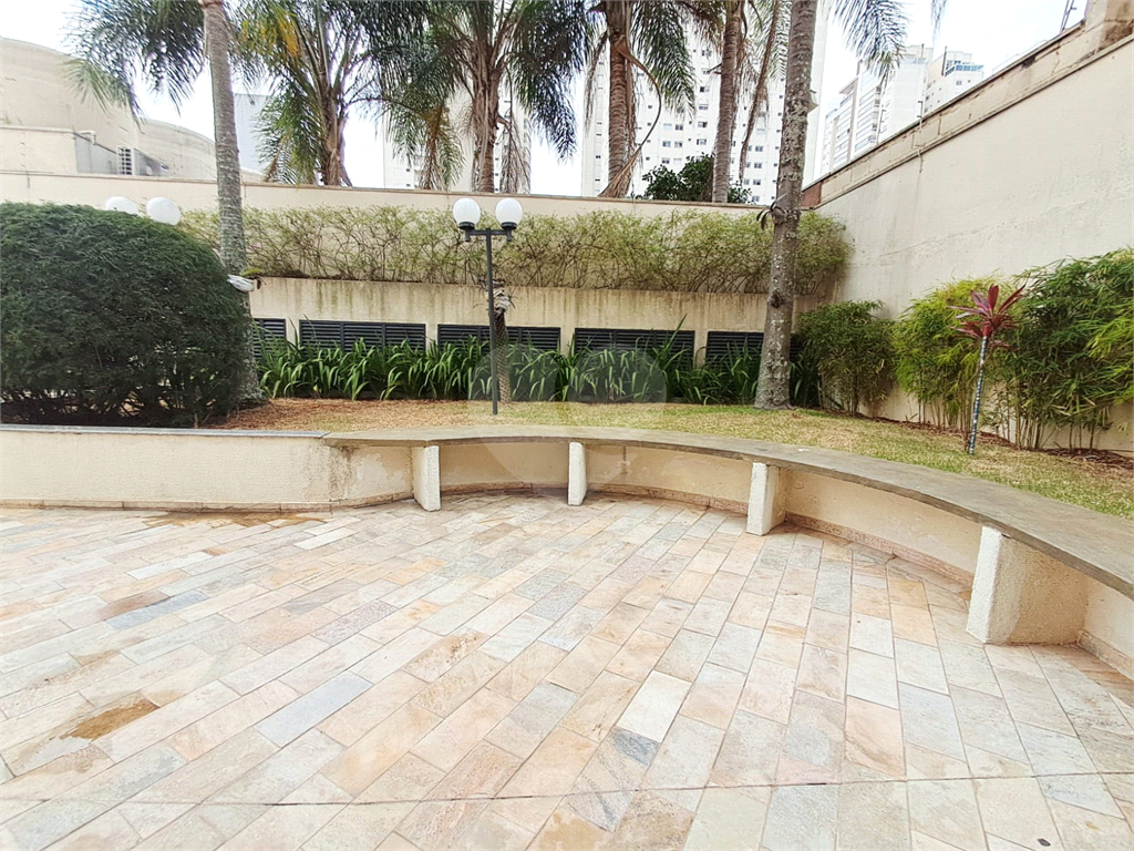 Imóvel 80m² 3 quartos, um foi aberto para a sala conta com varanda piscina 2 vagas Vila Romana