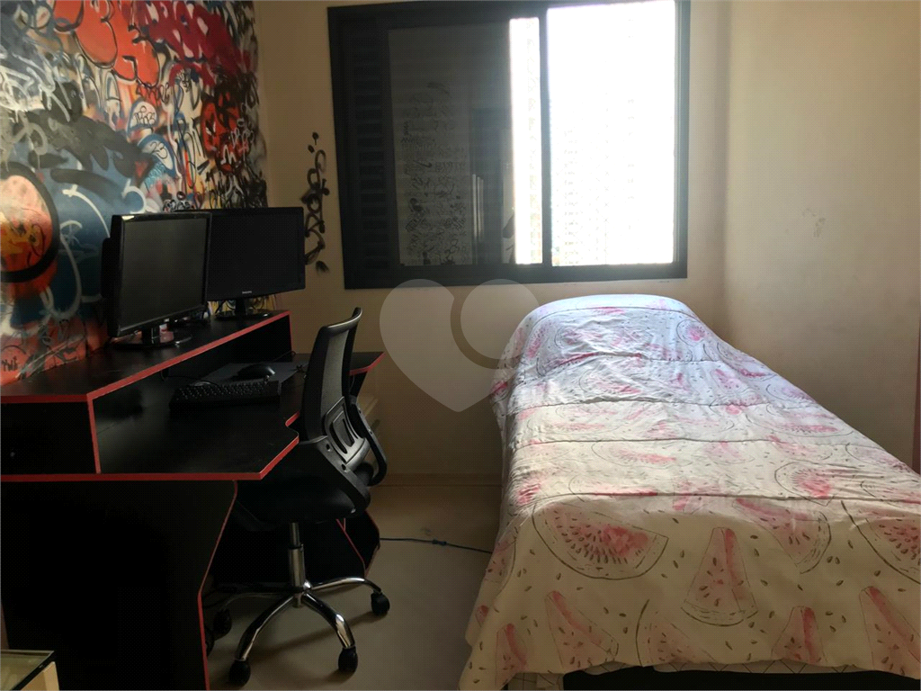 Imóvel 80m² 3 quartos, um aberto para a sala com varanda piscina 2 vagas Vila Romana