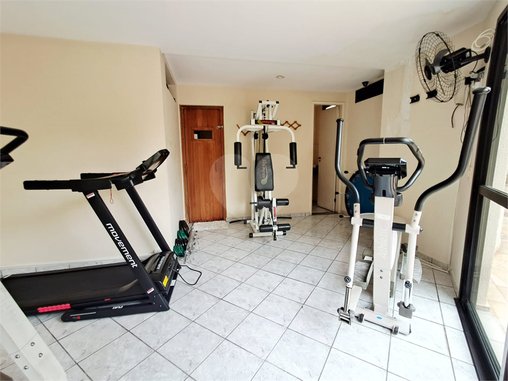 Imóvel 80m² 3 quartos, um foi aberto para a sala conta com varanda piscina 2 vagas Vila Romana