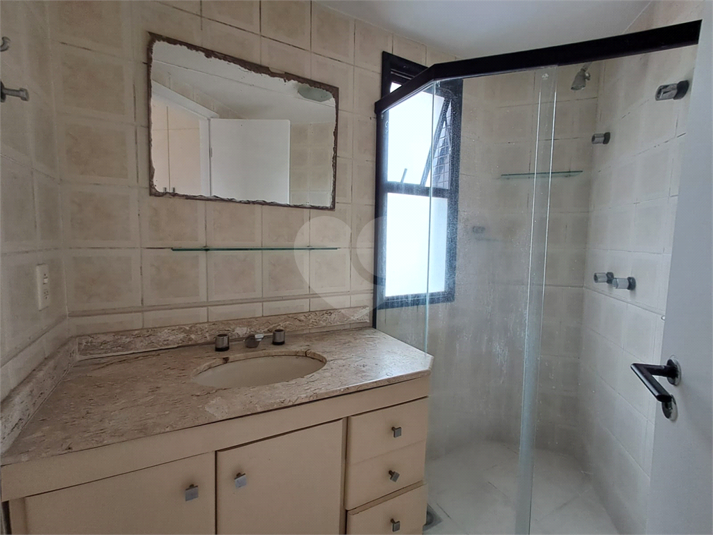 Imóvel 80m² 3 quartos, um foi aberto para a sala conta com varanda piscina 2 vagas Vila Romana