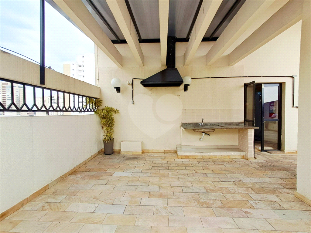Imóvel 80m² 3 quartos, um foi aberto para a sala conta com varanda piscina 2 vagas Vila Romana