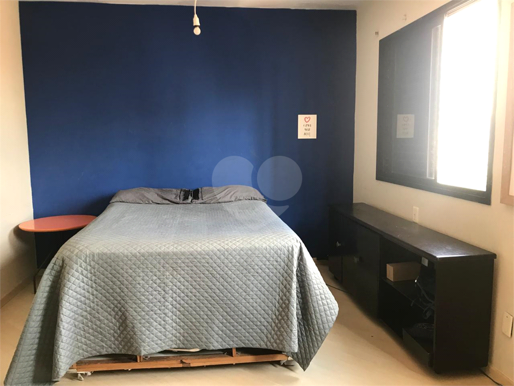Imóvel 80m² 3 quartos, um aberto para a sala com varanda piscina 2 vagas Vila Romana