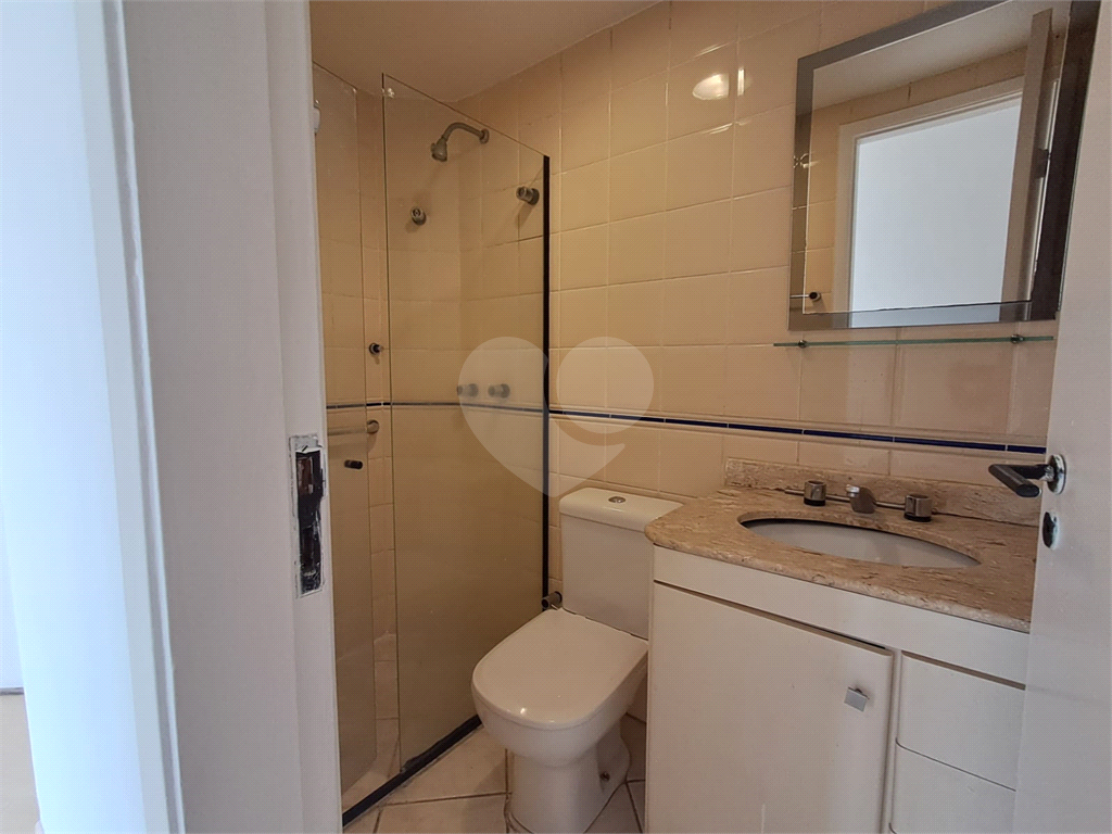 Imóvel 80m² 3 quartos, um foi aberto para a sala conta com varanda piscina 2 vagas Vila Romana
