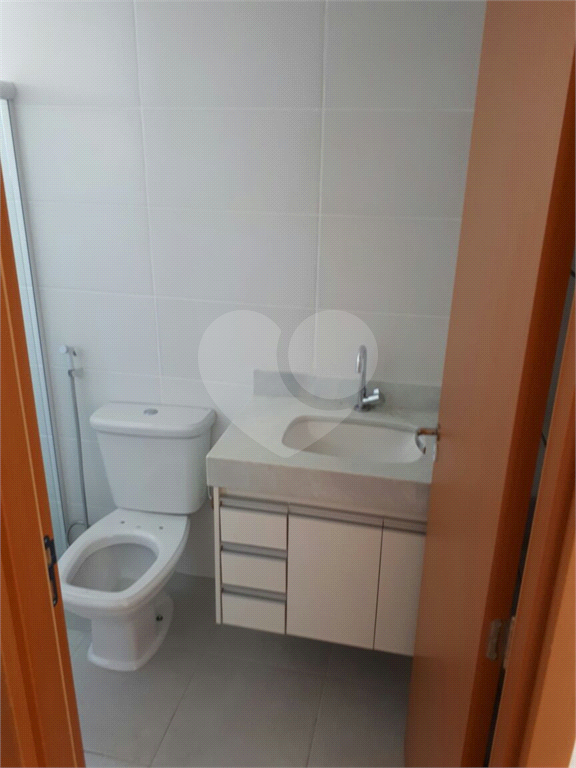 Apartamento para alugar com 2 quartos, 72m² - Foto 15