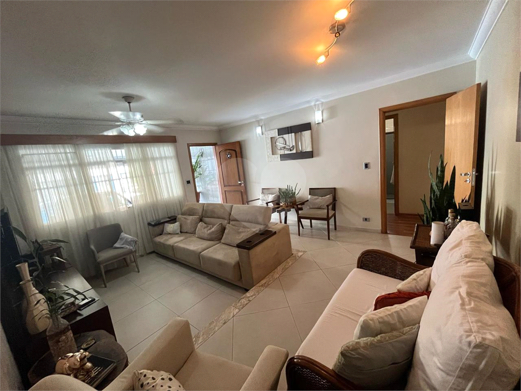 Casa Térrea à Venda – 3 Dorms (1 Suíte) | 300 m² de Terreno – Av. Fim de Semana – São Paulo/SP
