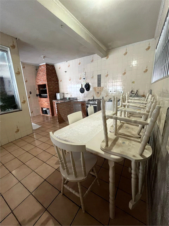 Casa Térrea à Venda – 3 Dorms (1 Suíte) | 300 m² de Terreno – Av. Fim de Semana – São Paulo/SP