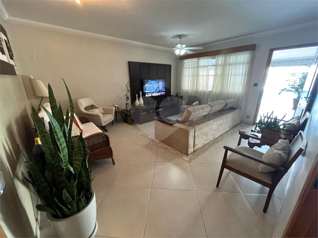 Casa Térrea à Venda – 3 Dorms (1 Suíte) | 300 m² de Terreno – Av. Fim de Semana – São Paulo/SP