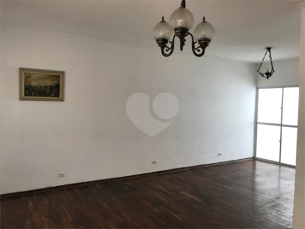 Casa à venda na Vila Maria com 171 m de construção e 269 m de terreno . Imóvel com 3 dormitórios, ( 1suíte ) 2 vagas de garagem. 