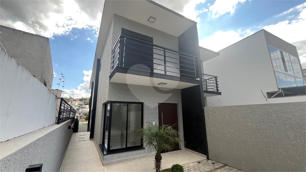 Sobrado à venda com 3 quartos, 149m² - Foto 1