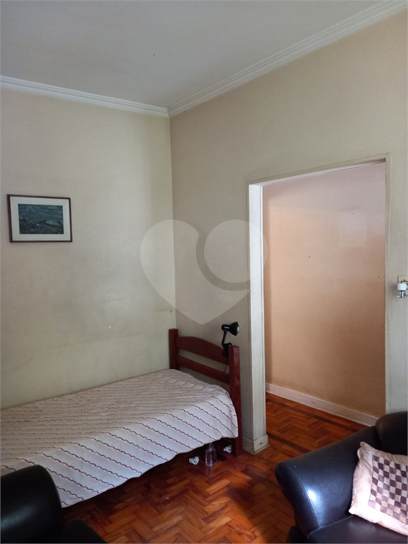 Imóvel com 100m² de área útil sala de estar de 2 ambientes, 3 quartos com quintal em Perdizes