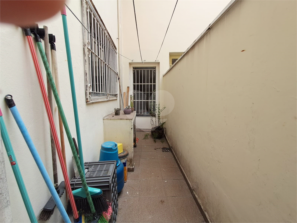 Imóvel com 100m² de área útil sala de estar de 2 ambientes, 3 quartos com quintal em Perdizes