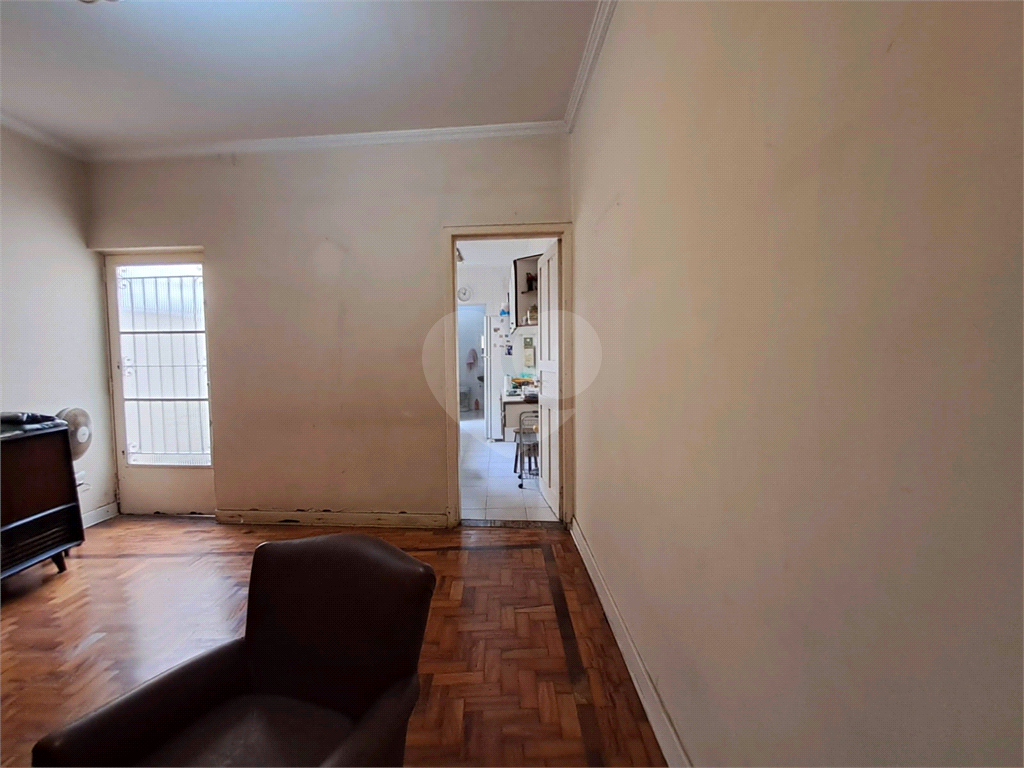 Imóvel com 100m² de área útil sala de estar de 2 ambientes, 3 quartos com quintal em Perdizes