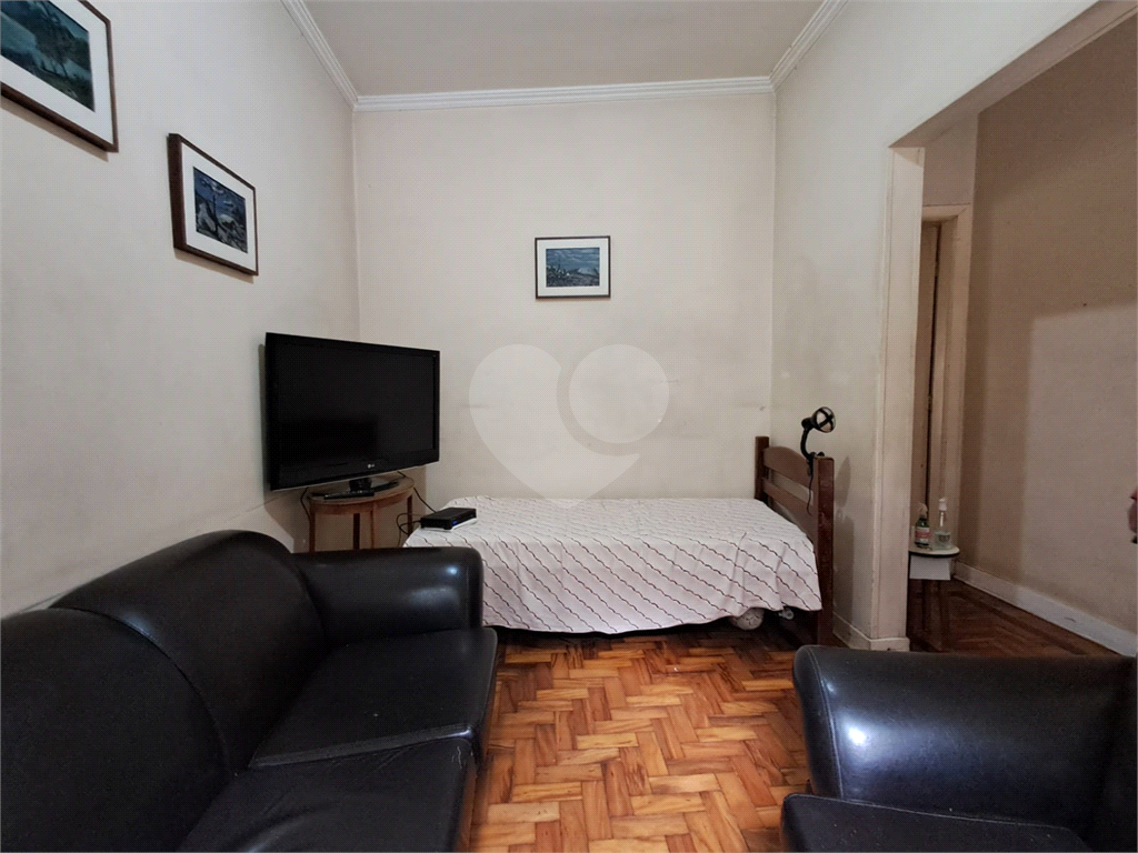 Imóvel com 100m² de área útil sala de estar de 2 ambientes, 3 quartos com quintal em Perdizes