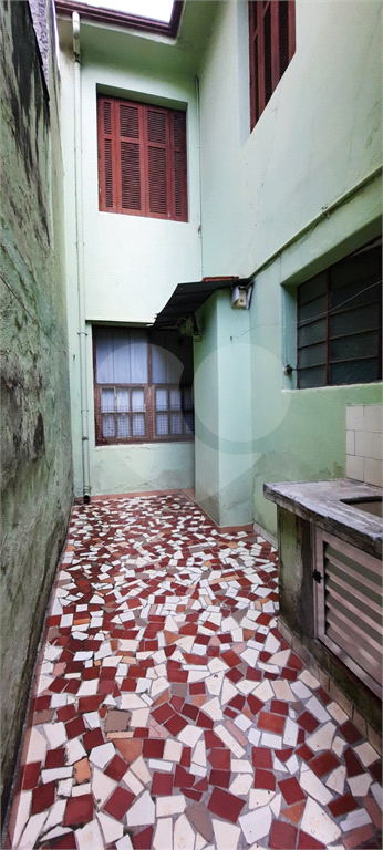 Sobrado - 8 Dormitórios - Liberdade