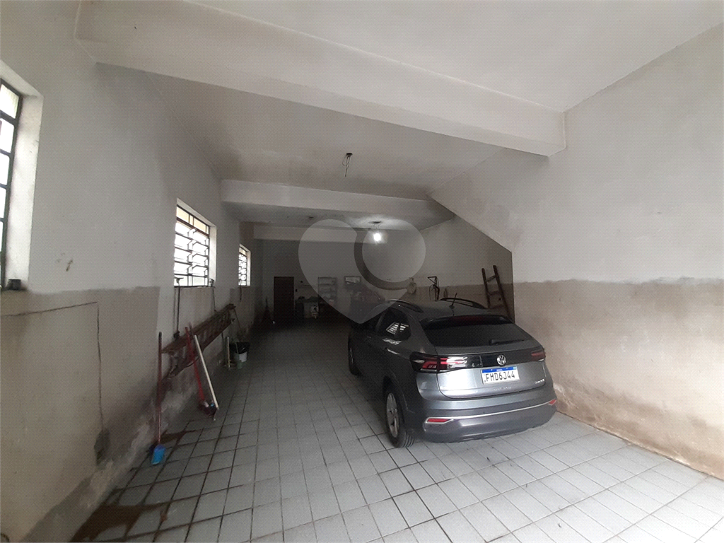 Vende-se: Sobrado no Cursino/Ipiranga, 2 Quartos, 2 Salas, 8 vagas de garagem!