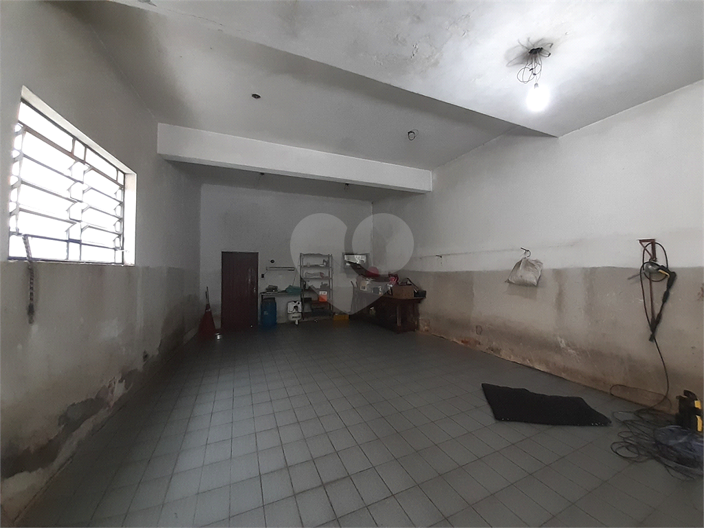 Vende-se: Sobrado no Cursino/Ipiranga, 2 Quartos, 2 Salas, 8 vagas de garagem!