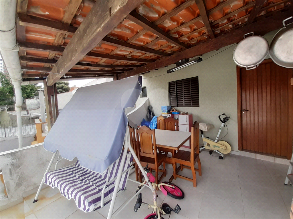 Vende-se: Sobrado no Cursino/Ipiranga, 2 Quartos, 2 Salas, 8 vagas de garagem!