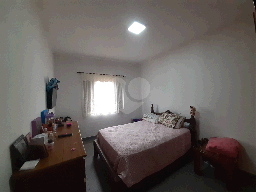 Vende-se: Sobrado no Cursino/Ipiranga, 2 Quartos, 2 Salas, 8 vagas de garagem!