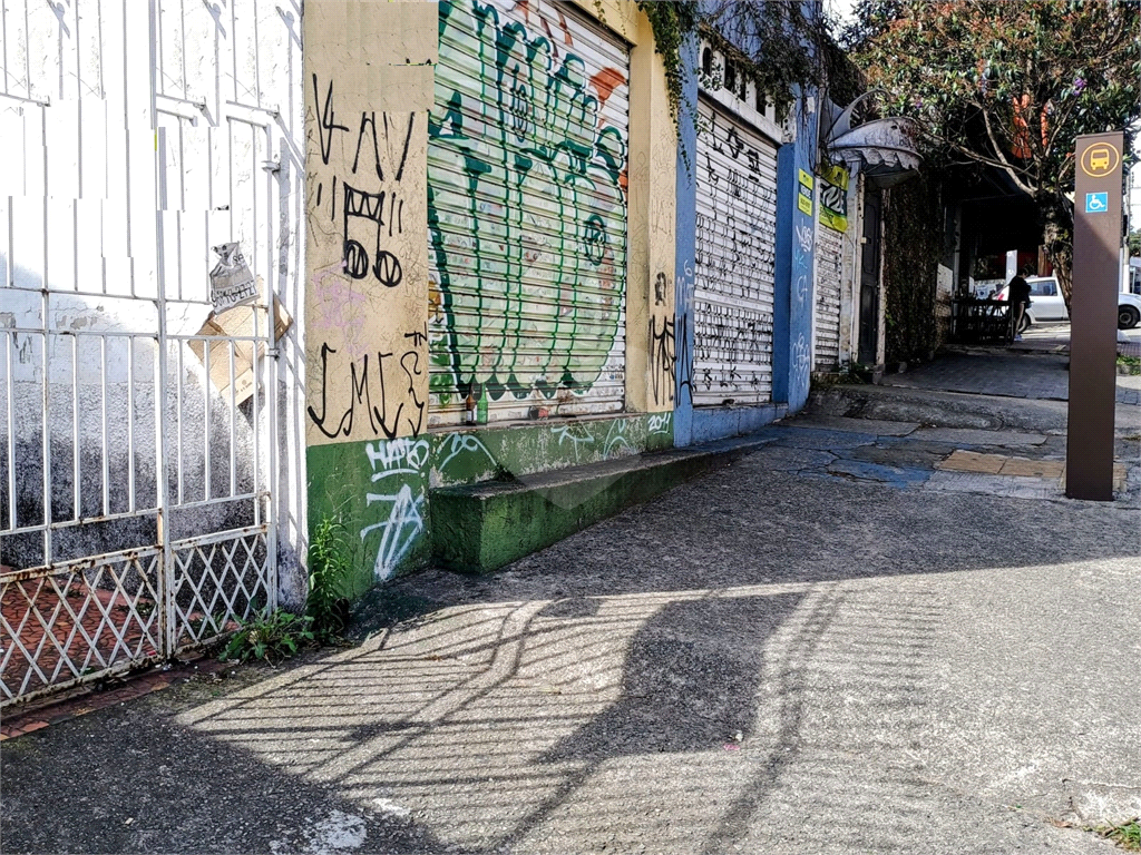 Comercial na Santa Terezinha