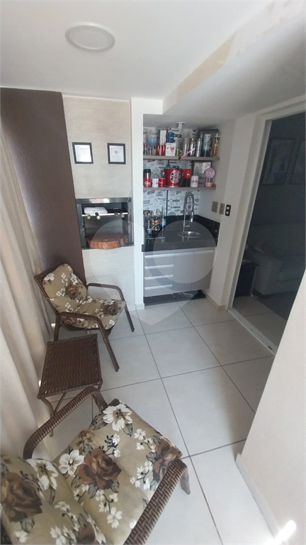 Apartamento à venda com 2 quartos, 62m² - Foto 11