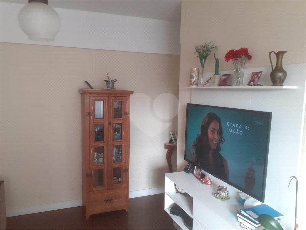 APARTAMENTO em SANTANA
