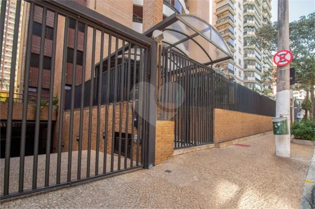 Apartamento em Perdizes na frente do Parque da Água Branca com 112m2 com Ar Condicionado