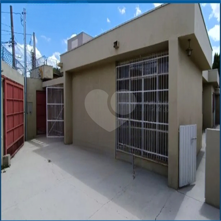 Casa à venda com 4 quartos, 251m² - Foto 1