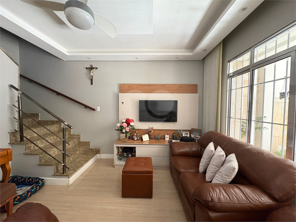 Sobrado à venda com 3 quartos, 100m² - Foto 1