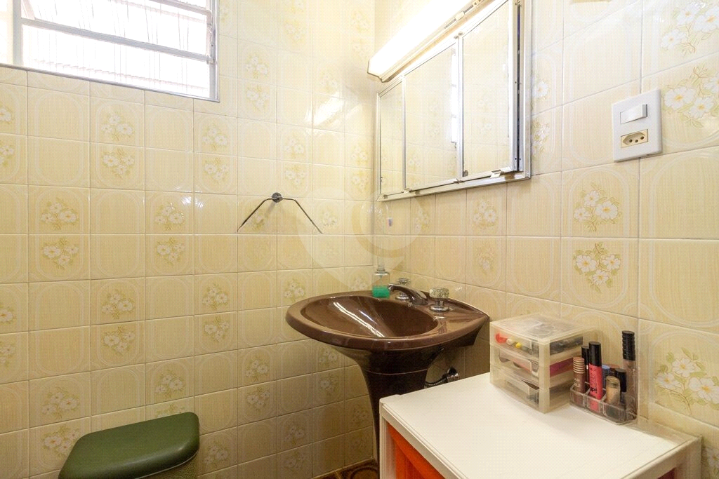 Casa de 90m² 2 quartos e amplo quintal Vila Romana