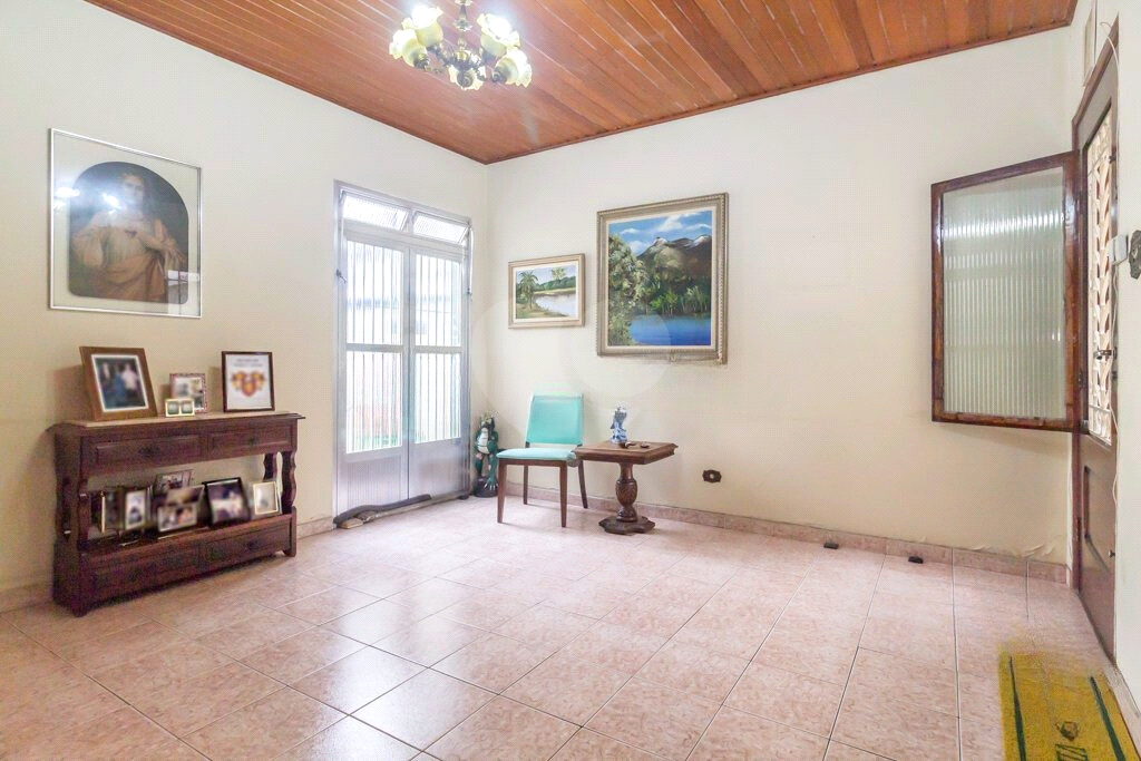 Casa de 90m² 2 quartos e amplo quintal Vila Romana
