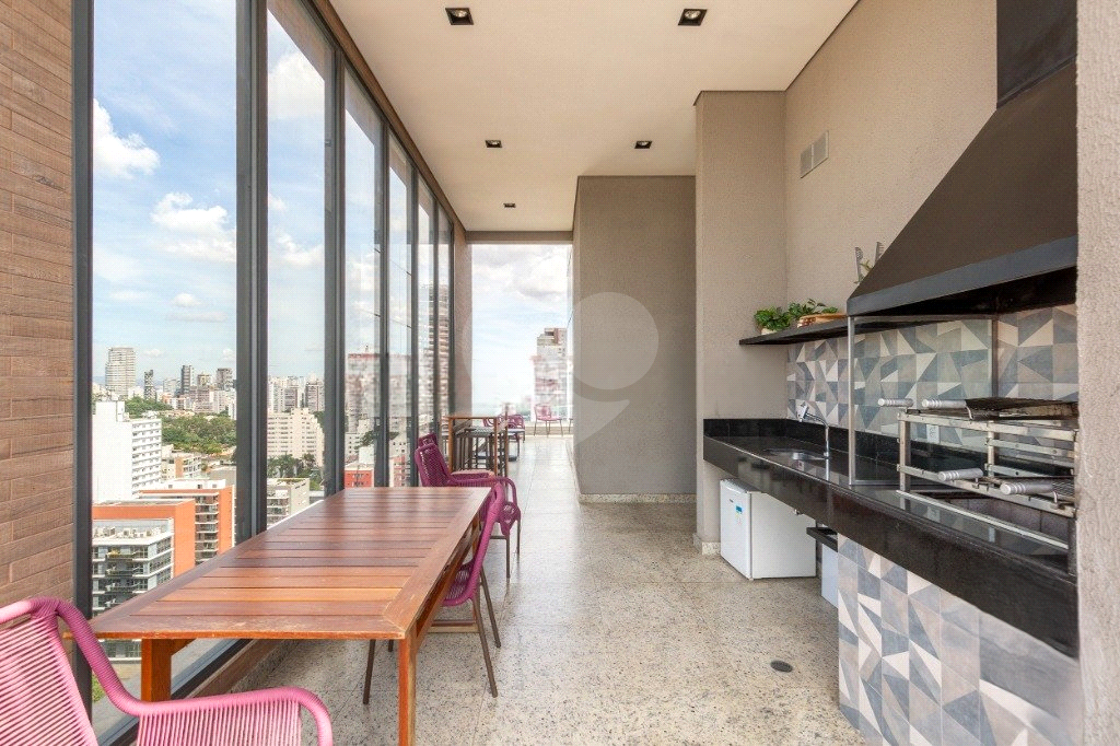 Venda apartamento 3 dormitórios, 2 suítes em Pinheiros