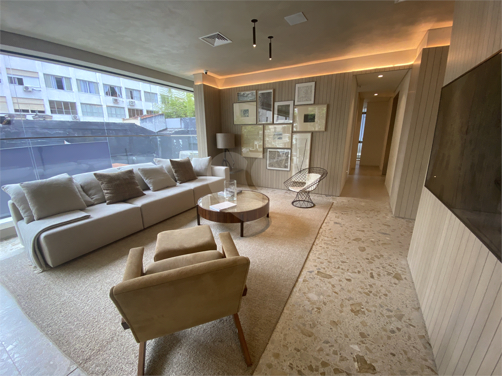 Apartamento Alto Padrão à Venda nos Jardins – 3 Suítes, 2 Vagas, 145m², Lazer Completo