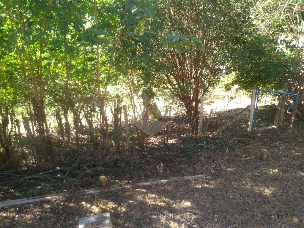 Chácara venda Itú com 3200m2, 3 quartos, piscina, pomar, canteiros e 10 ou mais vagas de garagem