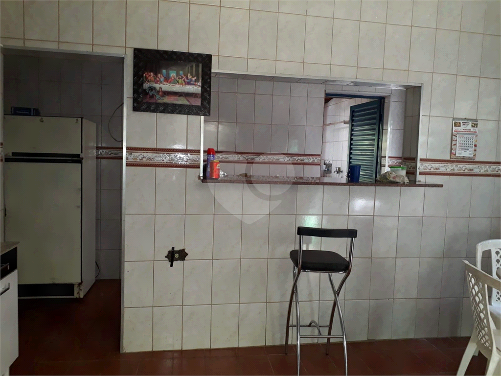 Chácara venda Itú com 3200m2, 3 quartos, piscina, pomar, canteiros e 10 ou mais vagas de garagem