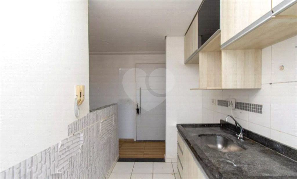 APARTAMENTO em VILA ROSÁLIA