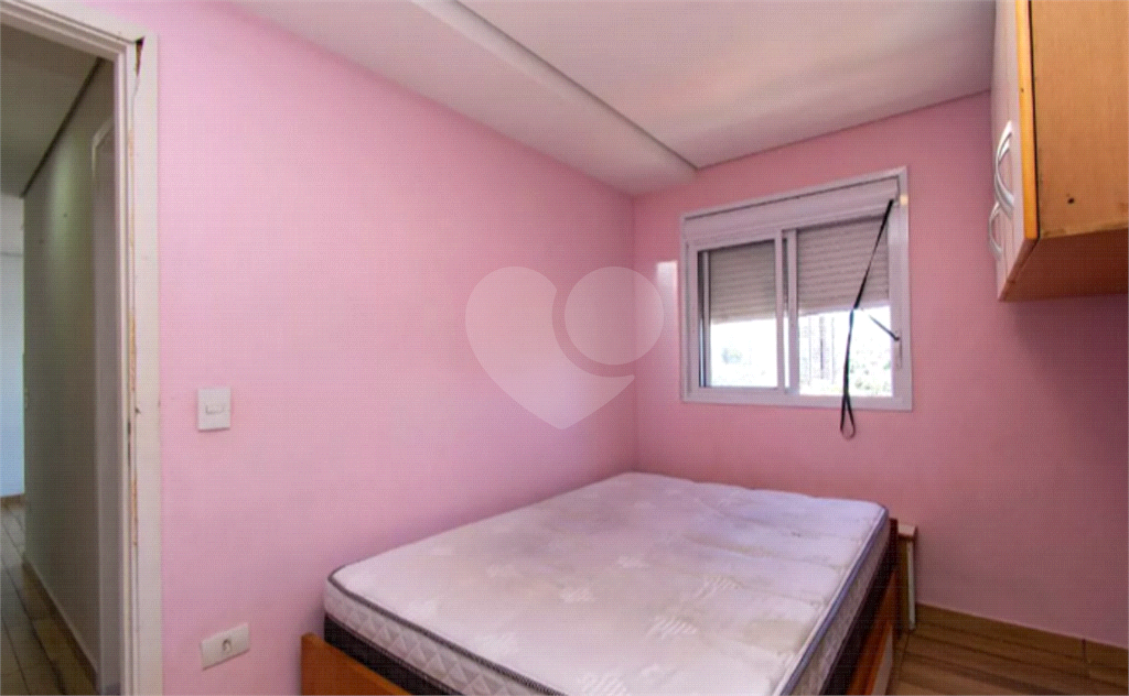 APARTAMENTO em VILA ROSÁLIA