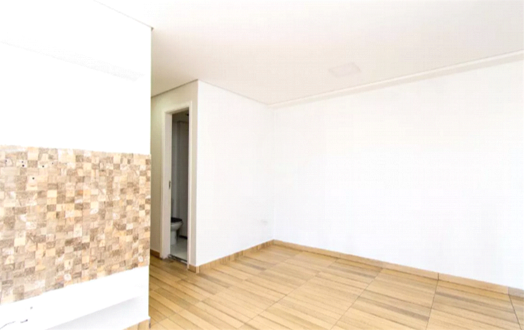 APARTAMENTO em VILA ROSÁLIA