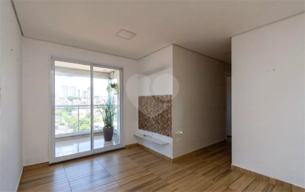 APARTAMENTO em VILA ROSÁLIA