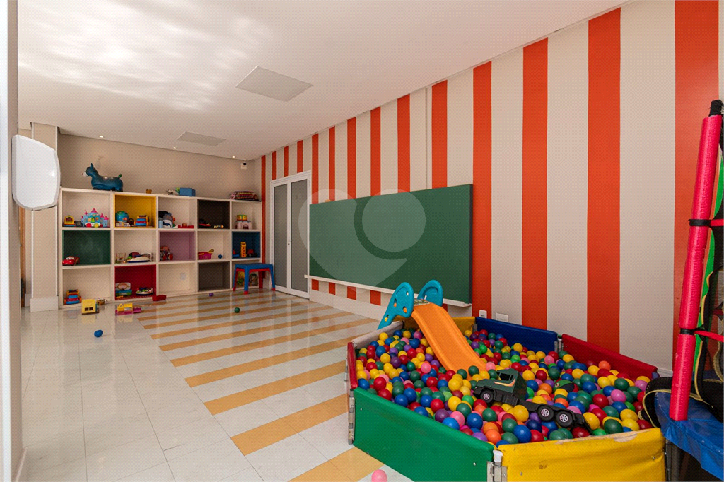 na Mooca! Apartamento de 183m² - 3 Suítes - 3 Vagas - Mobiliado e Equipado.
