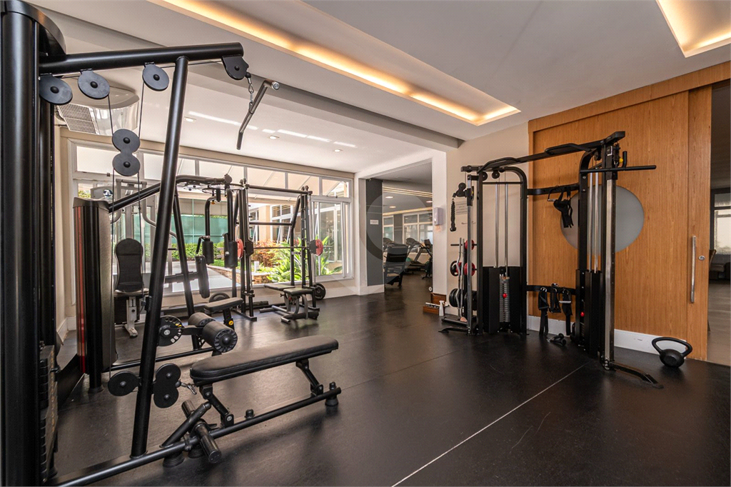 na Mooca! Apartamento de 183m² - 3 Suítes - 3 Vagas - Mobiliado e Equipado.