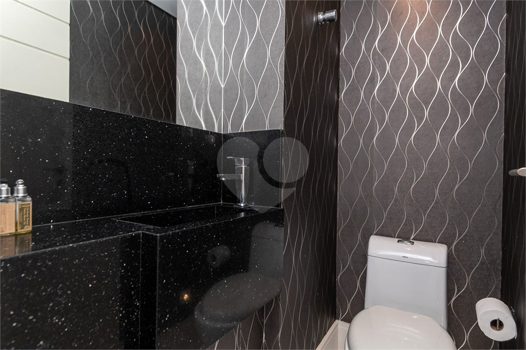 na Mooca! Apartamento de 183m² - 3 Suítes - 3 Vagas - Mobiliado e Equipado.