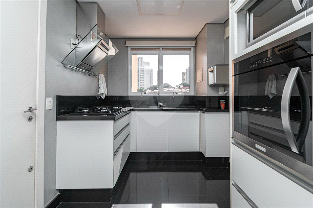 na Mooca! Apartamento de 183m² - 3 Suítes - 3 Vagas - Mobiliado e Equipado.