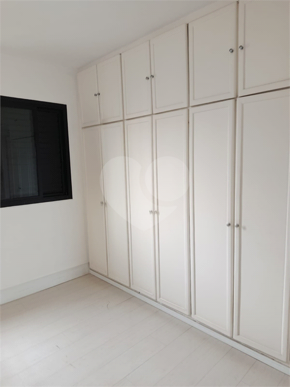APARTAMENTO NO CAMPO BELO 137M² 3 DORMITÓRIOS 
