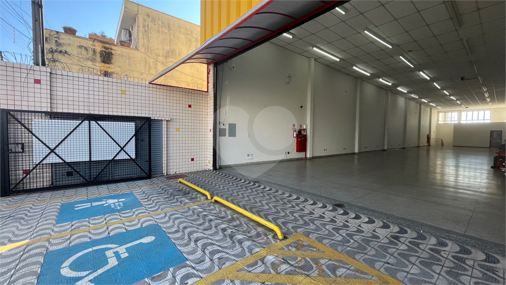 Loja-Salão para alugar, 1073m² - Foto 16