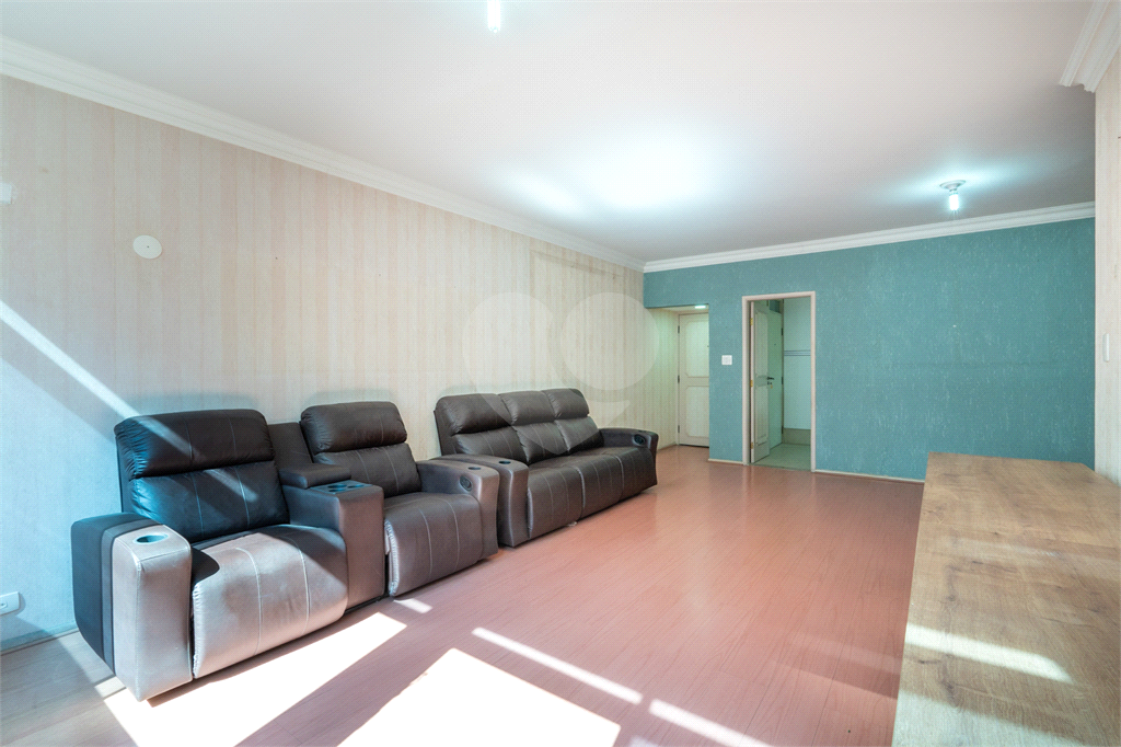 Apartamento com 2 quartos sendo 1 suíte na Alameda Santos próximo ao metrô Brigadeiro