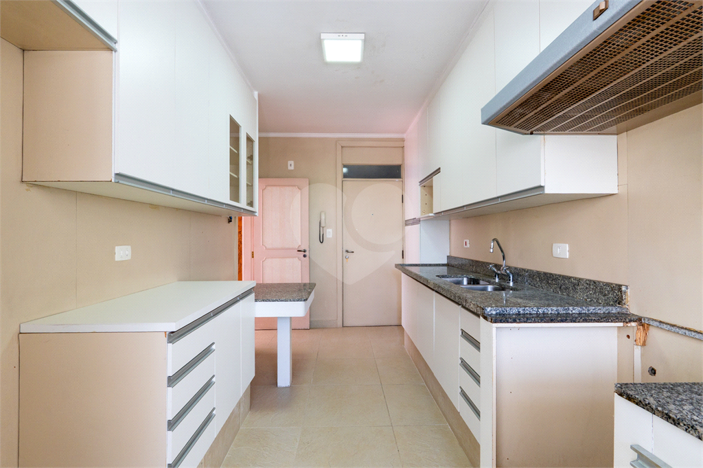 Apartamento com 2 quartos sendo 1 suíte na Alameda Santos próximo ao metrô Brigadeiro