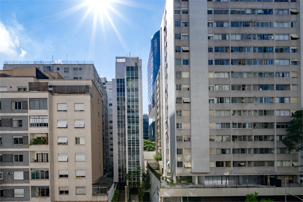 Apartamento com 2 quartos sendo 1 suíte na Alameda Santos próximo ao metrô Brigadeiro