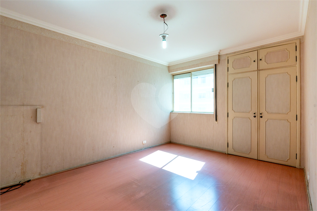 Apartamento com 2 quartos sendo 1 suíte na Alameda Santos próximo ao metrô Brigadeiro